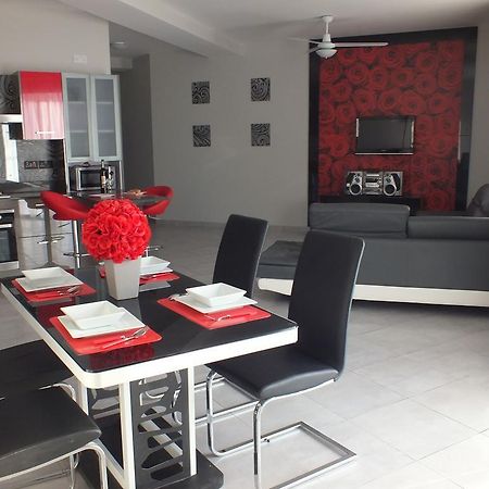 Penthouse Next To The Beach Marsaskala Bagian luar foto