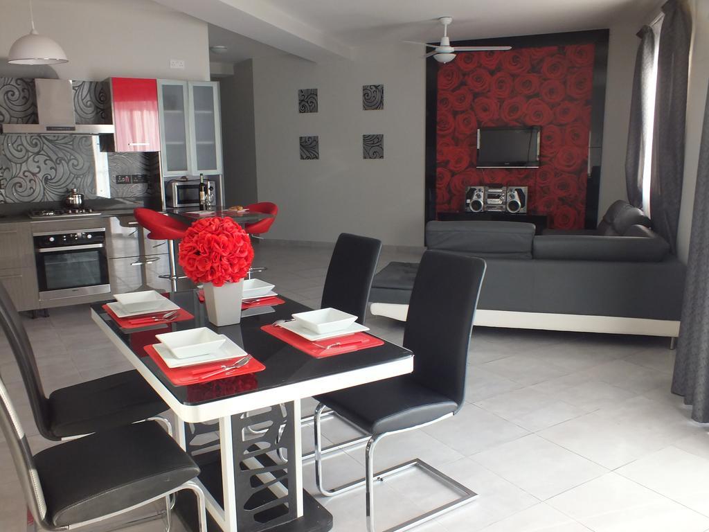 Penthouse Next To The Beach Marsaskala Bagian luar foto